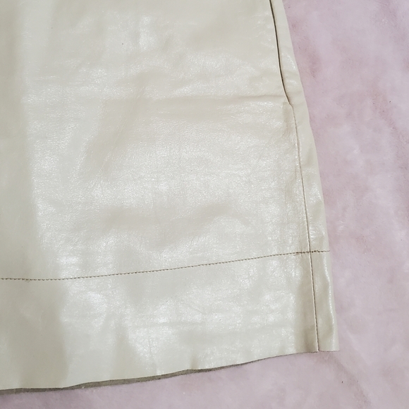 Express Y2K Genuine Leather Cream Mini Skirt Sz 5/6, Excellent Condition - Picture 2 of 6